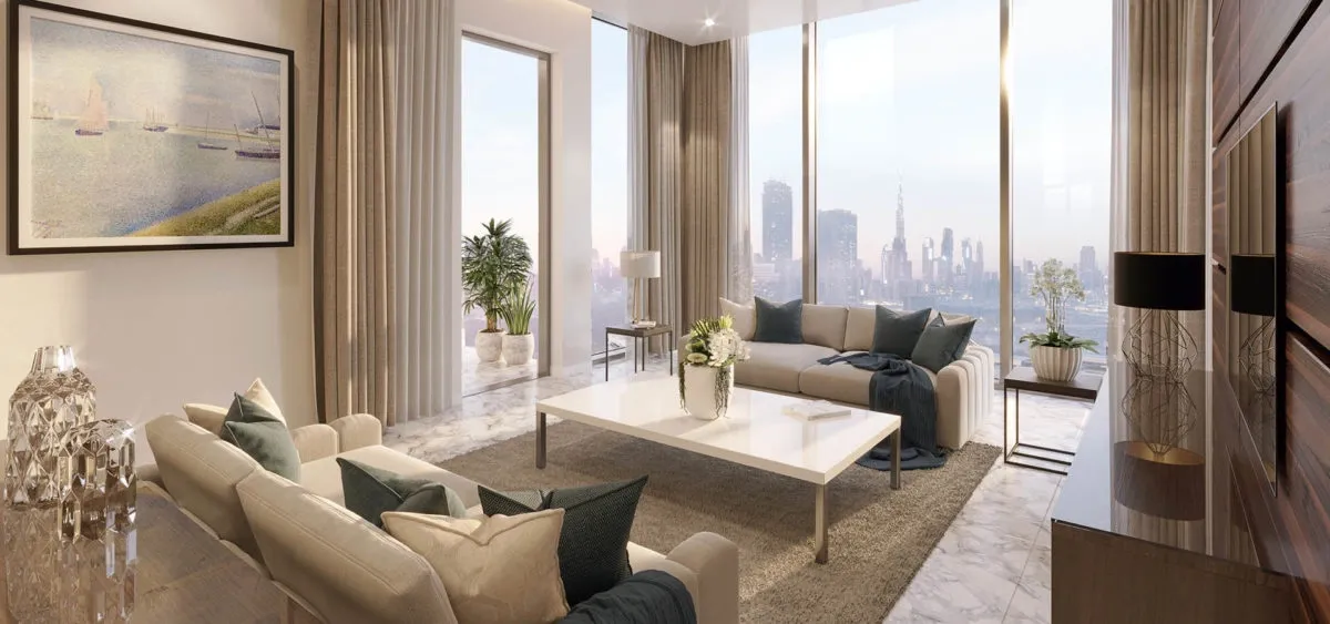 Бежевые шторы в гостиной